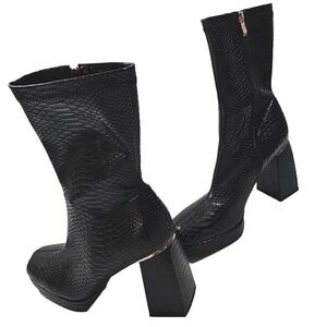 Simmi Aviva-2 Platform Ankle Boots Size 9 Faux Leather Zip Up Black Animal Print